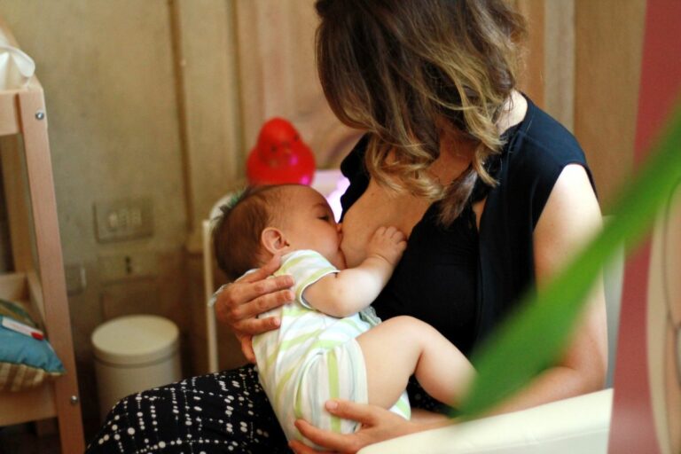 Allattamento, Fno Tsrm e Pstrp “Famiglie siano ascoltate, non giudicate”