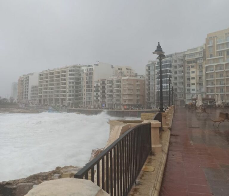 Malta e Gozo flagellati dalla violenta tempesta Helios