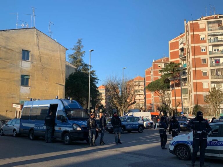 Roma, liberati 4 immobili Ater occupati abusivamente da 7 persone