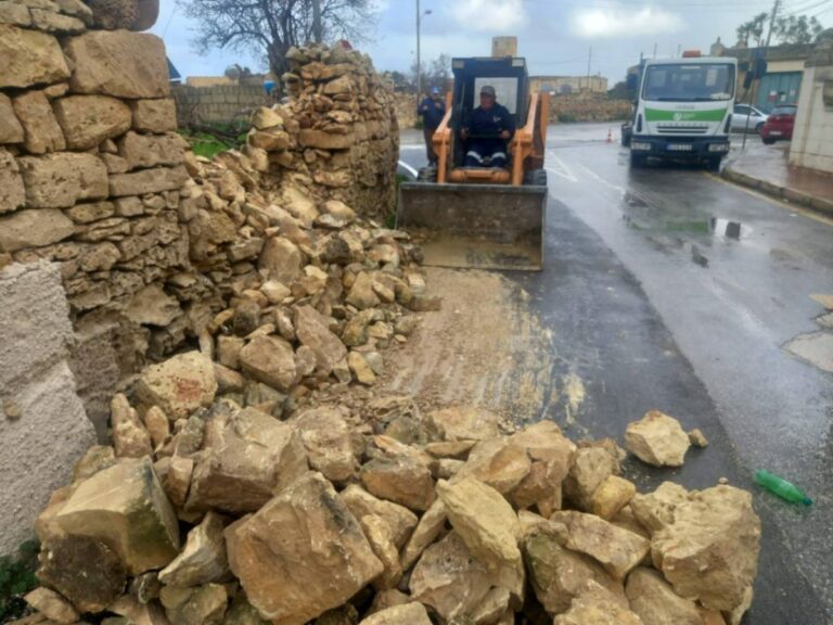 Maltempo a Malta, un disperso per la violenta tempesta Helios