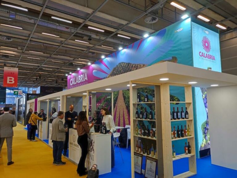 La Regione Calabria presente al “Wine Paris & Vine Expo Paris”