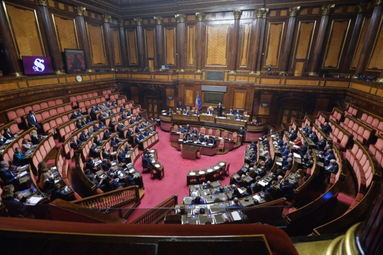 Milleproroghe, Fnopi “Passi avanti per la sanità”