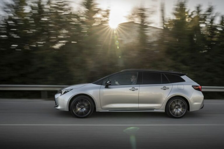 Nuova Toyota Corolla, migliorano prestazioni ed efficienza