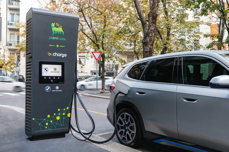 Bmw Italia e Plenitude insieme per soluzioni ricarica elettrica dedicate