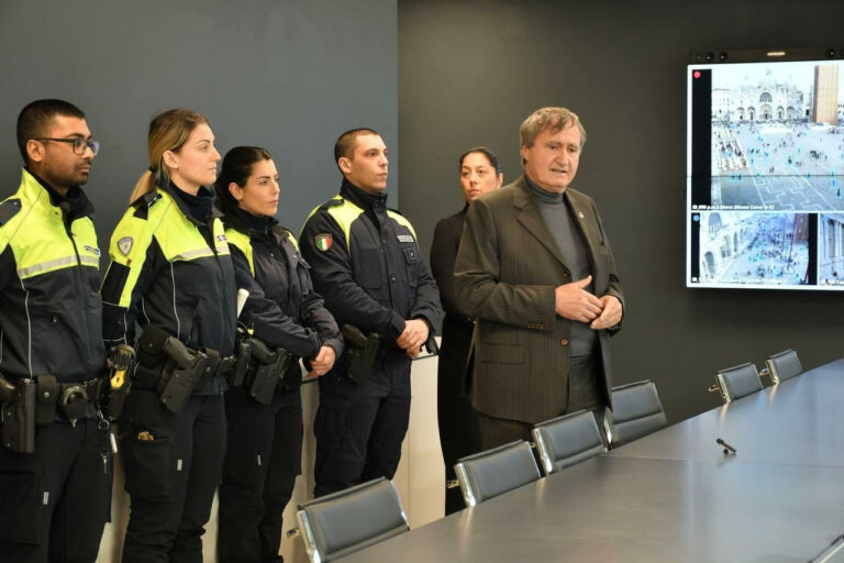 Spaccate alle vetrine, la Polizia Locale arresta tre persone