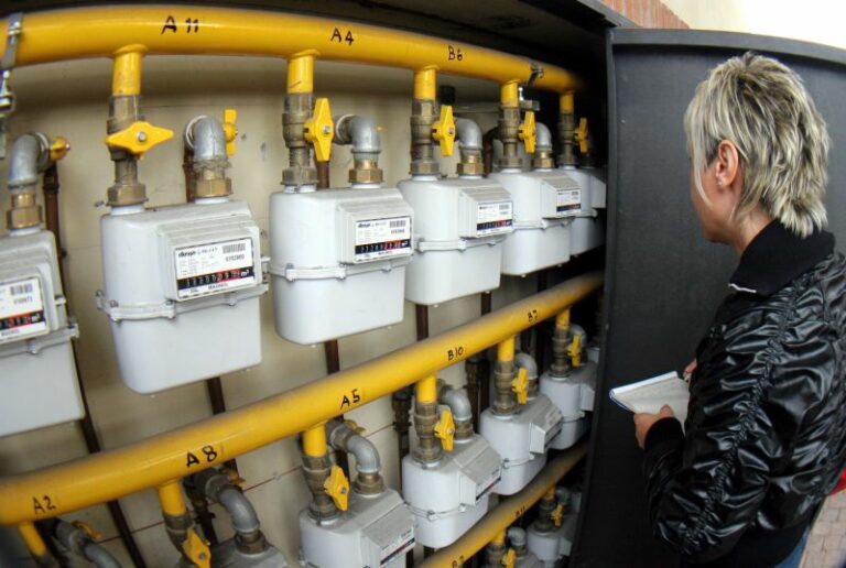 Gas, a febbraio bolletta in calo del 13%