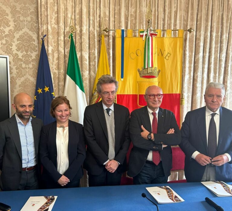 Intesa Comune Napoli-Unhcr, nasce centro multiservizi per i rifugiati