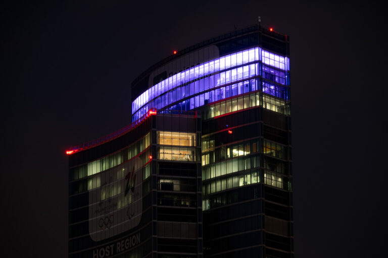 Paralimpiadi Milano-Cortina -3 anni, Lombardia e Veneto si tingono di viola