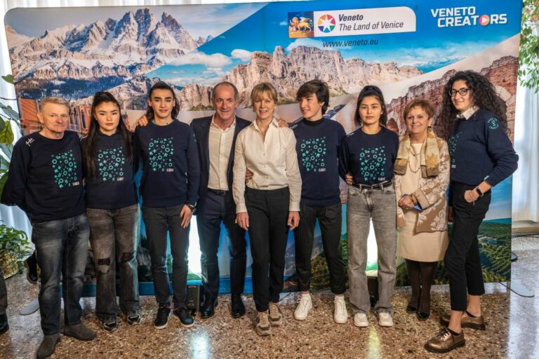 Zaia presenta l’associazione che ha salvato un gruppo di cicliste afgane