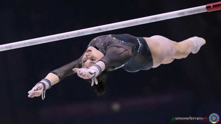 Giorgia Villa medaglia d’argento alle parallele asimmetriche