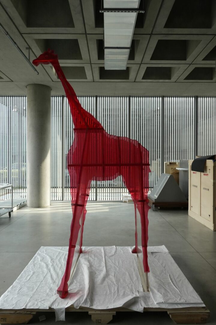 Milano, Museo Novecento e Mudec avviano restauro “Giraffa artificiale”