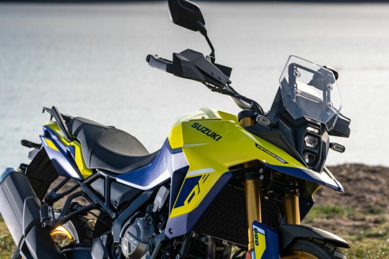 Arriva in concessionaria la Suzuki V-Strom 800DE