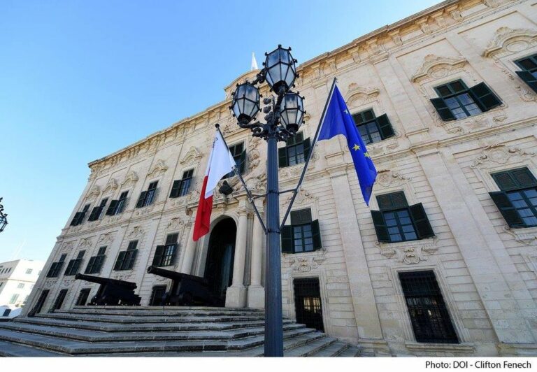 Malta, uproar in Parliament and protests against the Labour government