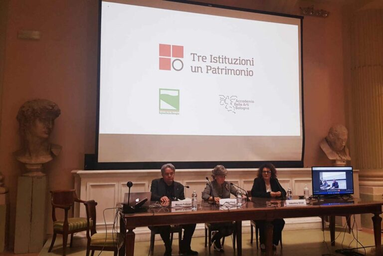 Bologna, oltre 50 studenti Belle Arti impegnati nel restauro dei portici