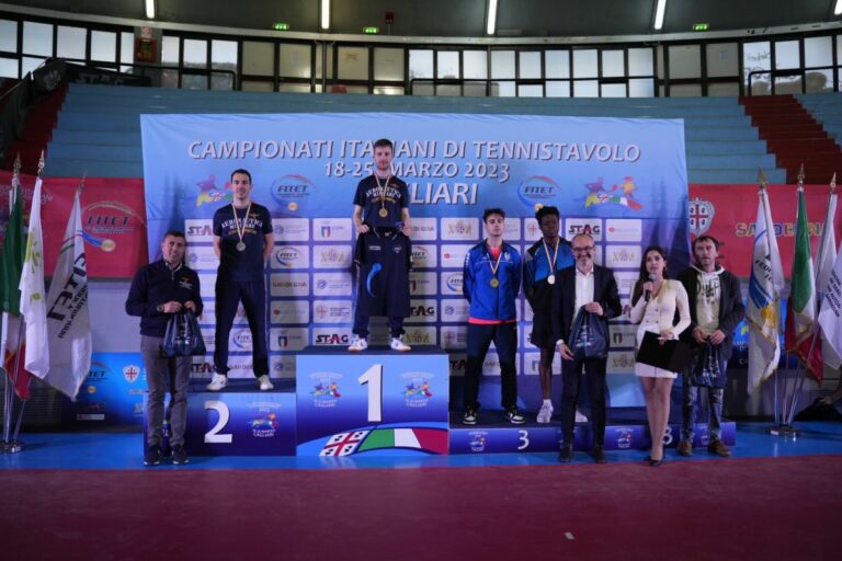 Assoluti di tennistavolo, Wenling e Mutti campioni
