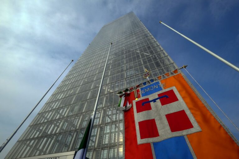 Piemonte, in Regione baby e pet room, ma solo per casi imprevedibili