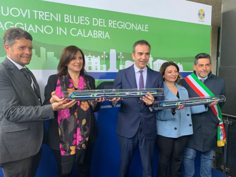 Sui binari calabresi arriva il primo treno blues di Trenitalia