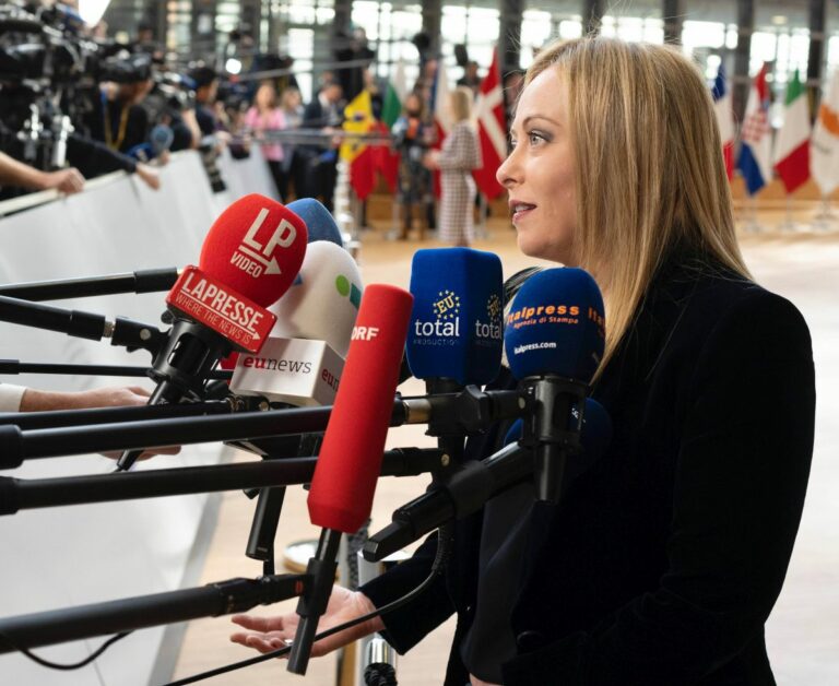 Ue, Meloni “Sistema bancario solido, ma monitoriamo”