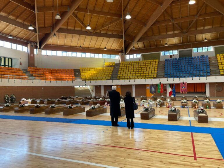 Tragedia Crotone, l’omaggio di Mattarella alle vittime