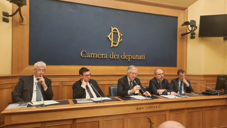 Ecobonus e bonus casa, le associazioni chiedono di ripristinare sconto in fattura e cessione crediti