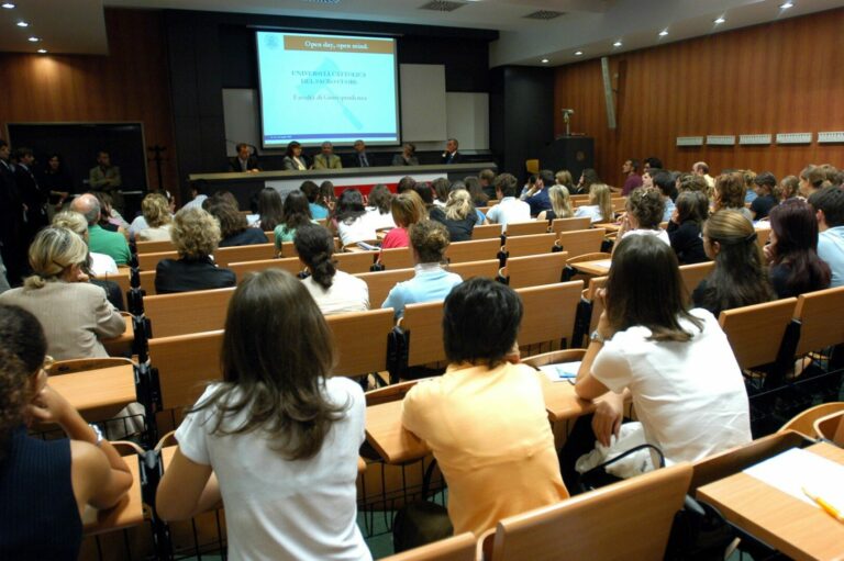 Lavoro, le imprese cercano 52 mila diplomati ITS