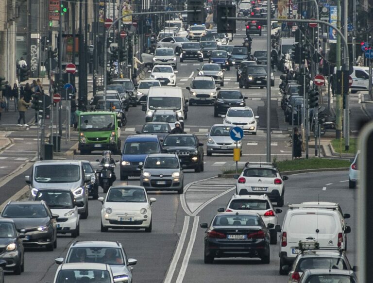 A marzo mercato dell’auto in crescita, +40,78% su base annua