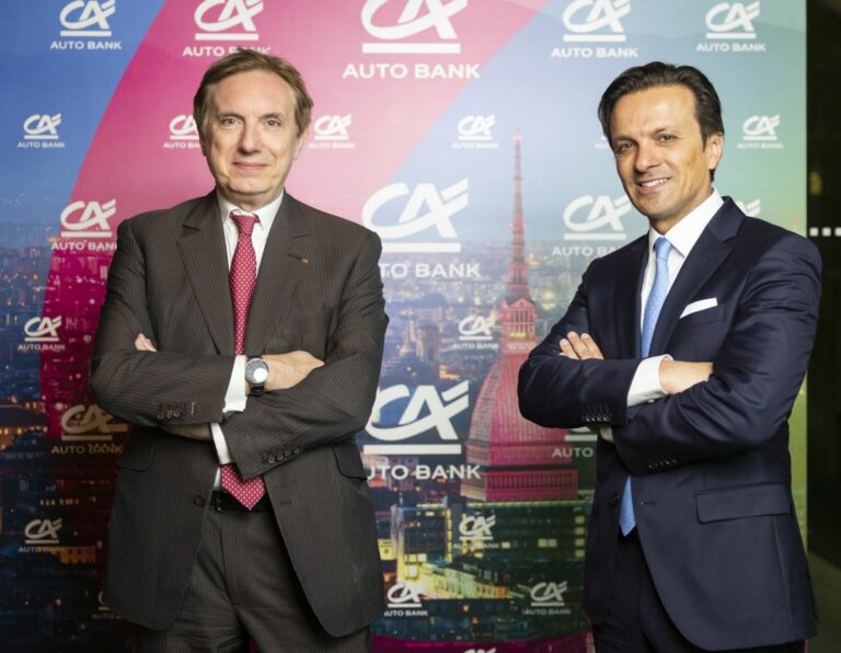 Con l’addio di Fca Bank nasce Credit Agricole Auto Bank