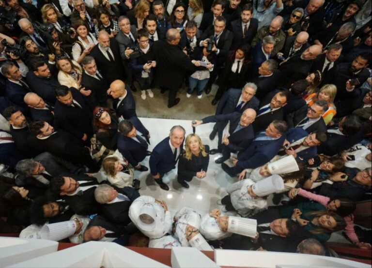 Vinitaly, Zaia “Governo confermi Verona unica vetrina vino italiano”