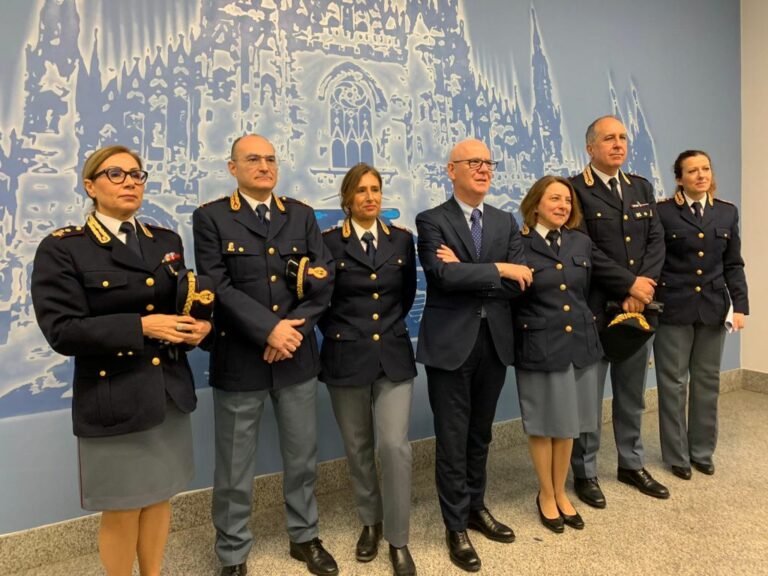 Milano, 13 arresti al giorno. In aumento nuove droghe e reati online