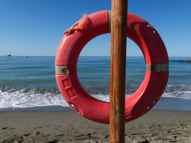 Corte Ue “No al rinnovo automatico delle concessioni balneari”