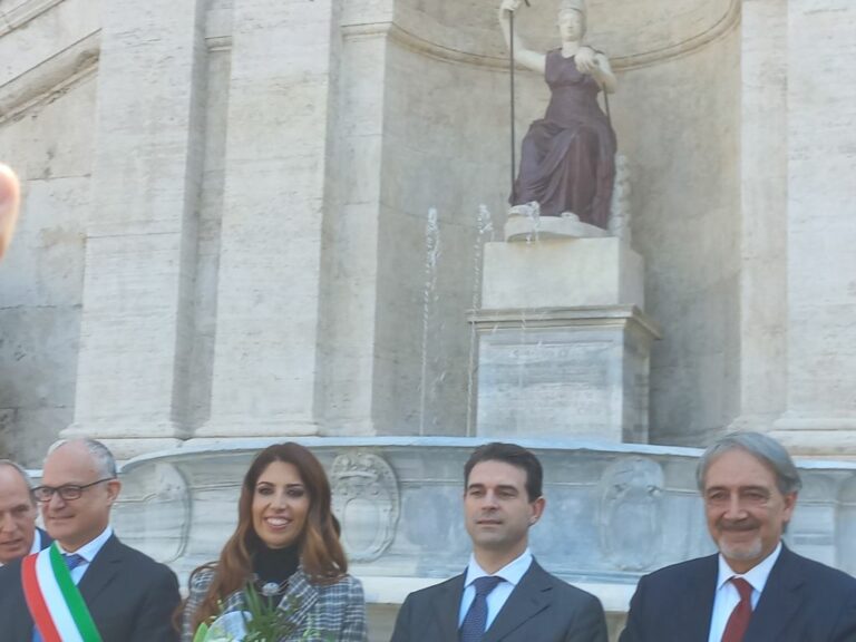 Inaugurata in Piazza del Campidoglio la fontana della Dea Roma