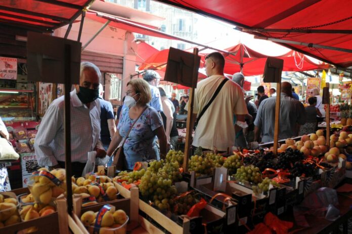 L'inflazione dei prezzi alla produzione in Italia sale al 31,7%. L'indice dei prezzi alla produzione è salito del 31,7% su base annua a dicembre