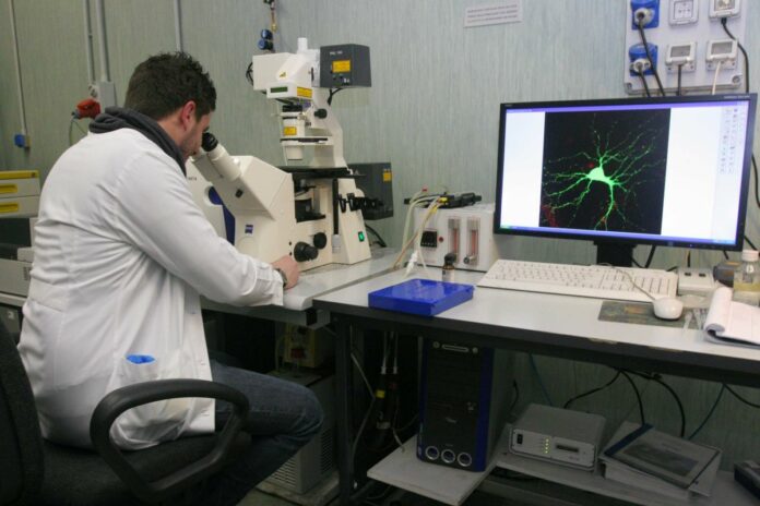 LABORATORI ALL'INTERNO DEL DIPARTIMENTO DI FARMACOLOGIA E. TRABUCCHI' IN PIAZZA DOMENICO ASPARI