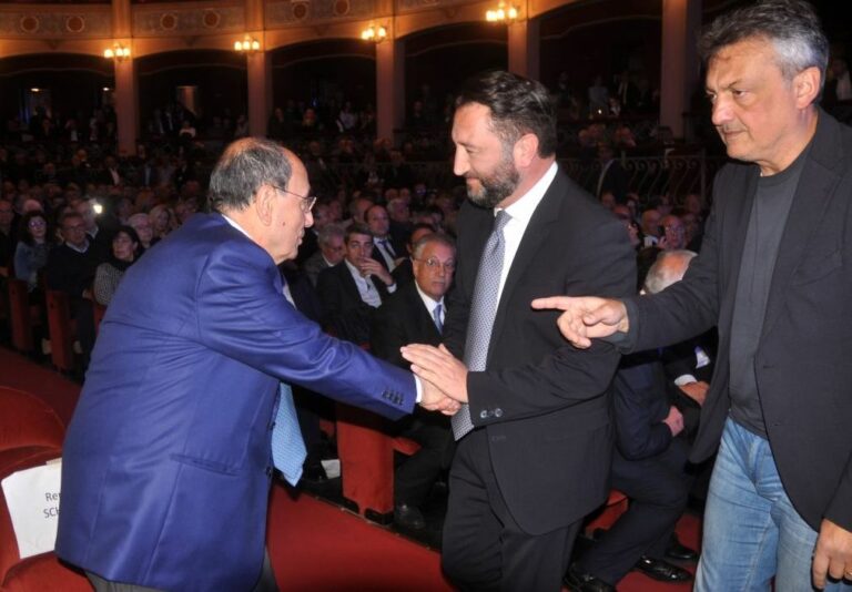 Cancelleri, Pellegrino: “Attacchi al limite della volgarità”. Razza “Istituzioni al di sopra delle appartenenze”