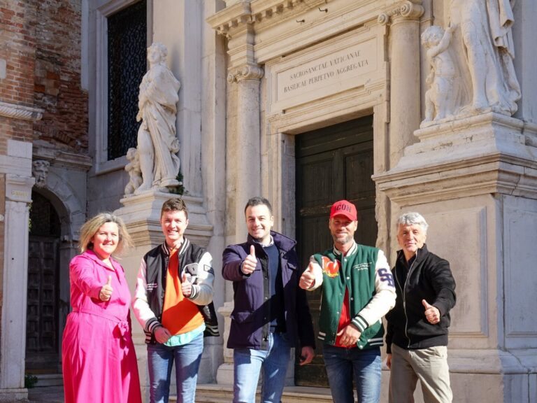 Autismo, inaugurata “Uniti nell’arte, Mostra di arte atipica”