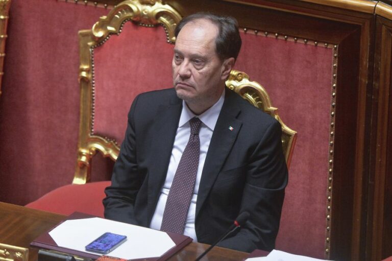 Immigrazione, Ciriani “Agire subito, l’Italia non può essere l’approdo di tutti”