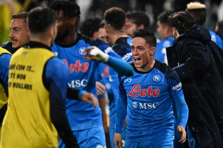 Il Napoli batte la Juve 1-0, scudetto sempre più vicino
