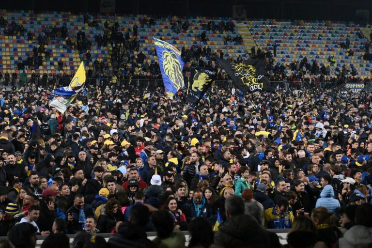 Il Frosinone batte la Reggina e torna in serie A