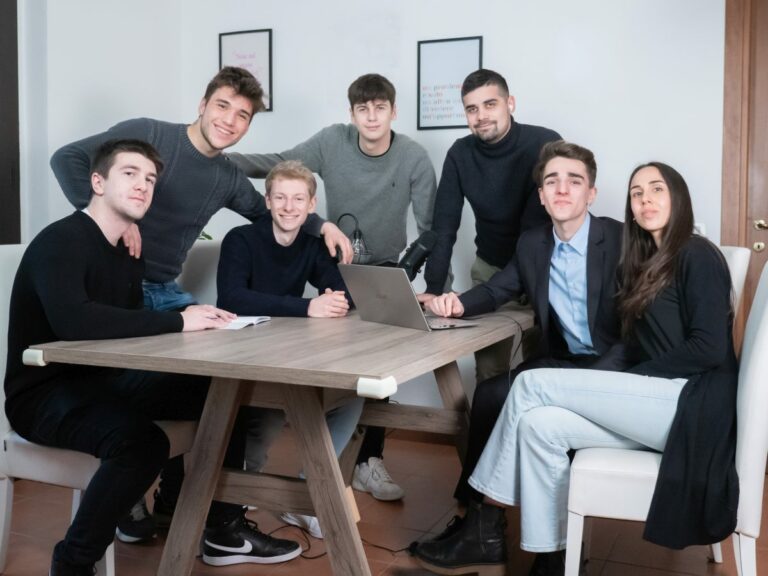 Educazione finanziaria nelle scuole, una app fa da tutor agli studenti