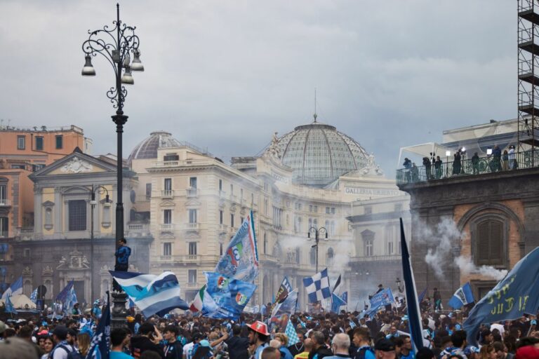 Il Napoli vince lo scudetto, partenopei campioni dopo 33 anni