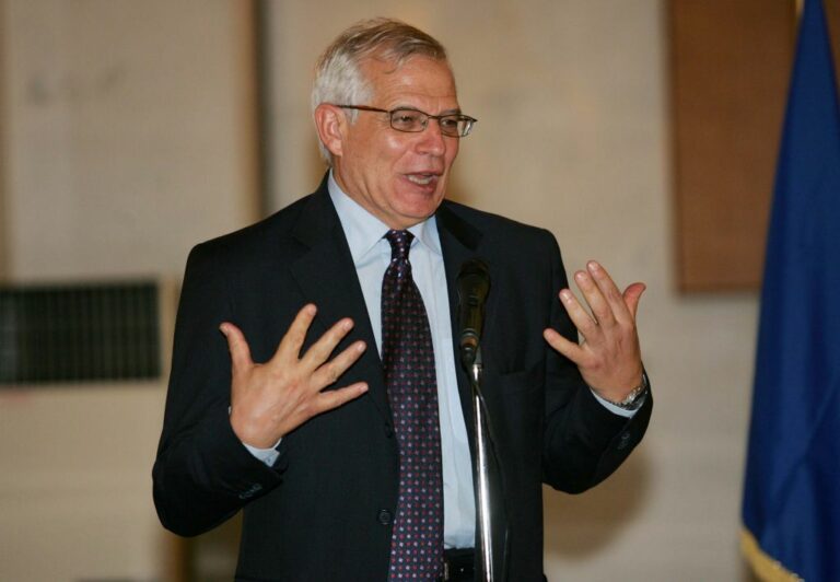 Ucraina, Borrell “Putin la smetta, non sia una nuova Bielorussia”