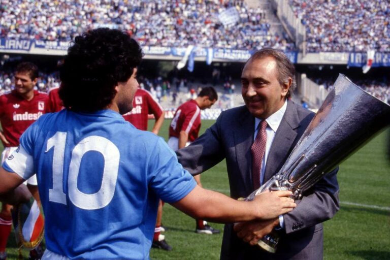 Ferlaino “E’ lo scudetto di Napoli, c’è solo gente felice”