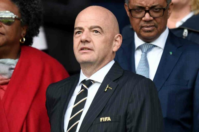 Infantino “Insulto a Vlahovic inaccettabile, pene severe”