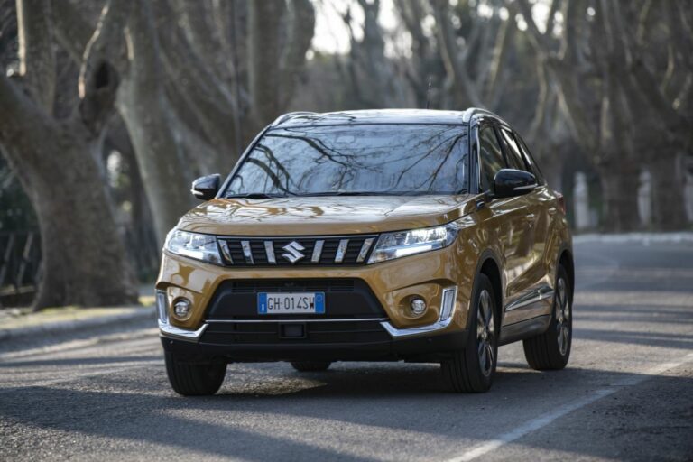 In viaggio con Suzuki Vitara Hybrid per tifare Italia all’Eurovision
