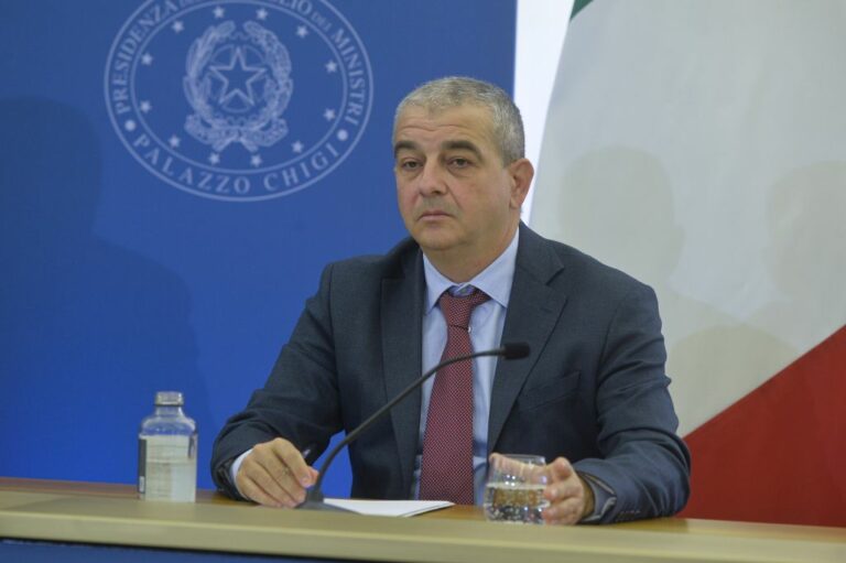 Riforme, Fazzolari “Non vogliamo depotenziare ruolo Capo dello Stato”