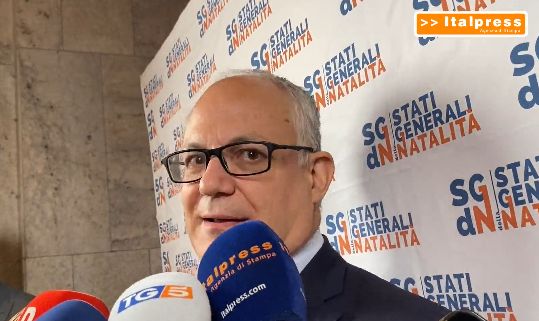 Gualtieri agli Stati Generali della Natalità “L’Italia non è un Paese per giovani”
