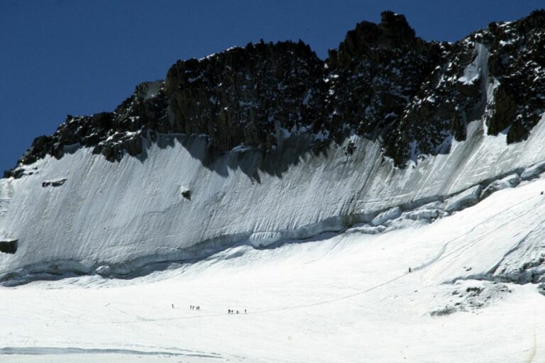 Valle d’Aosta, troppa neve. Giro d’Italia non velicherà San Bernardo