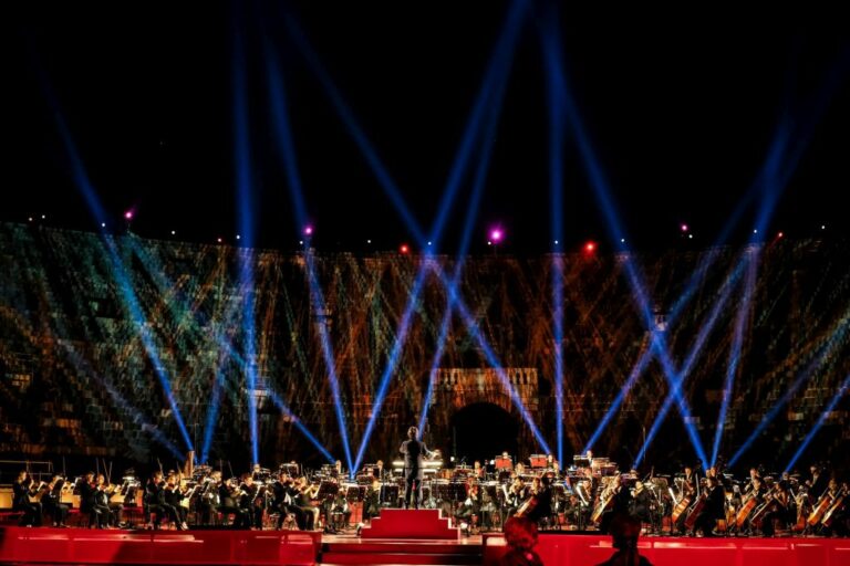 Verona, la lirica all’Arena potrà terminare anche oltre la mezzanotte
