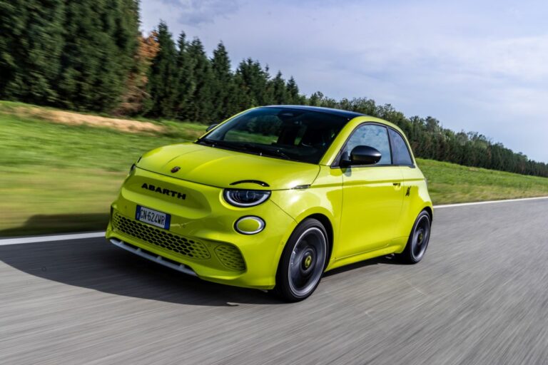 Abarth 500e, 155 cavalli di puro divertimento elettrico