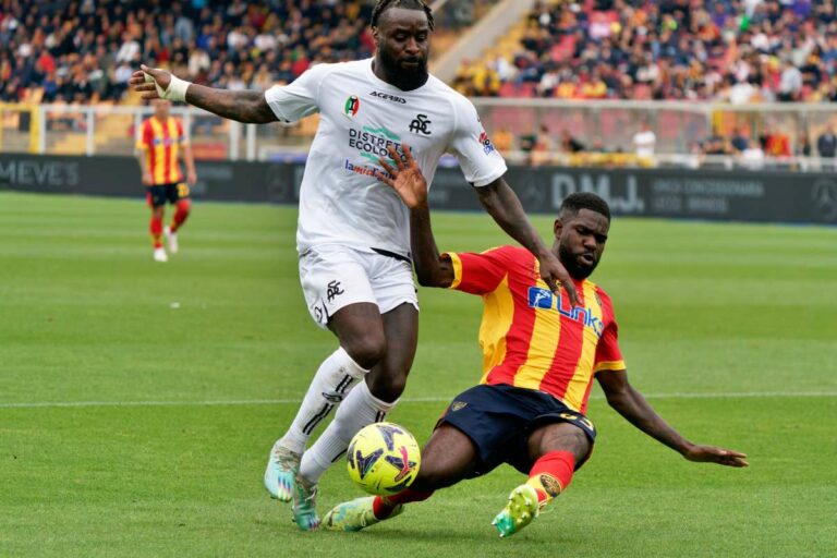 Lecce e Spezia non vanno oltre lo 0-0